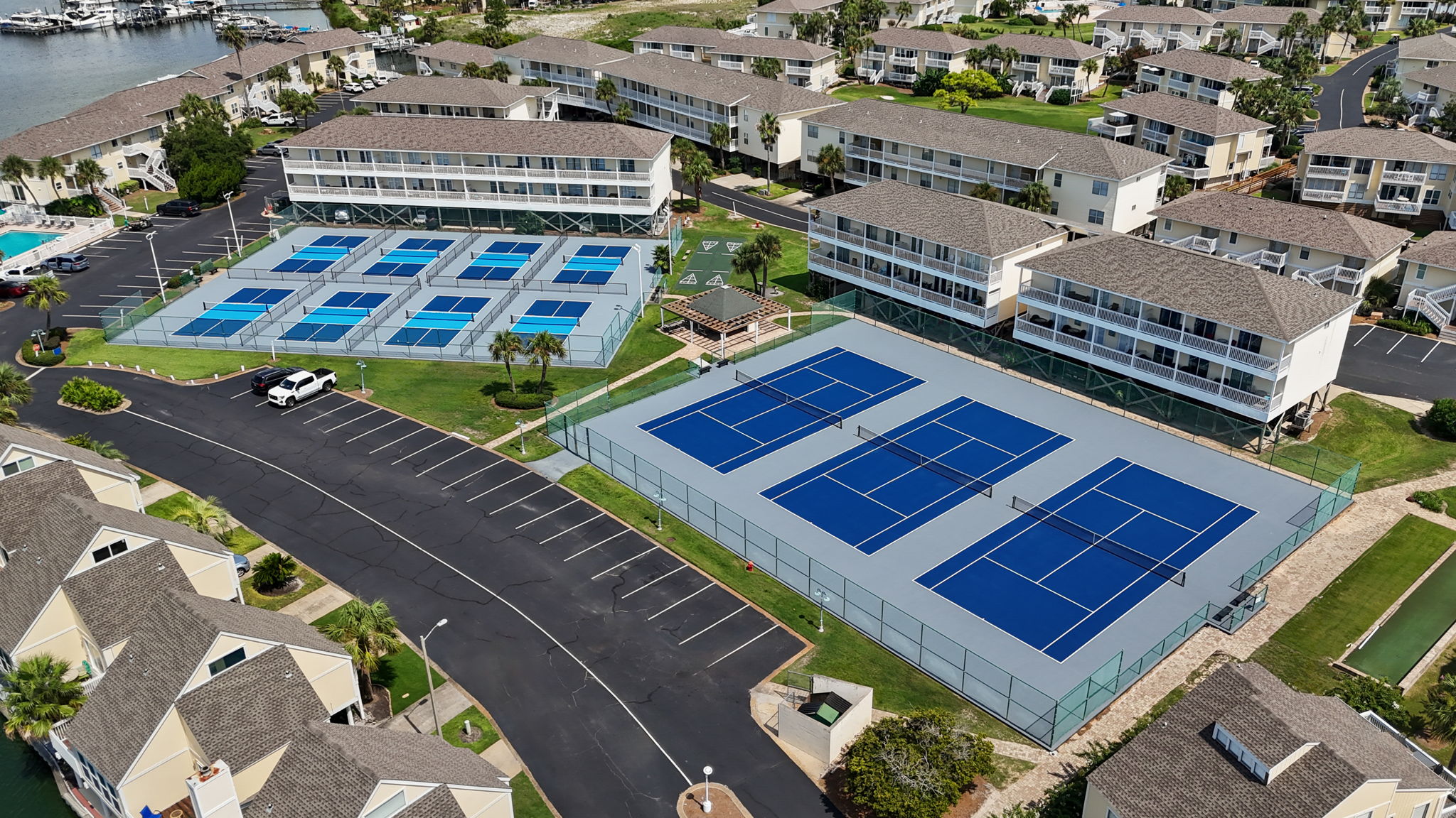 Tennis & Pickleball Courts