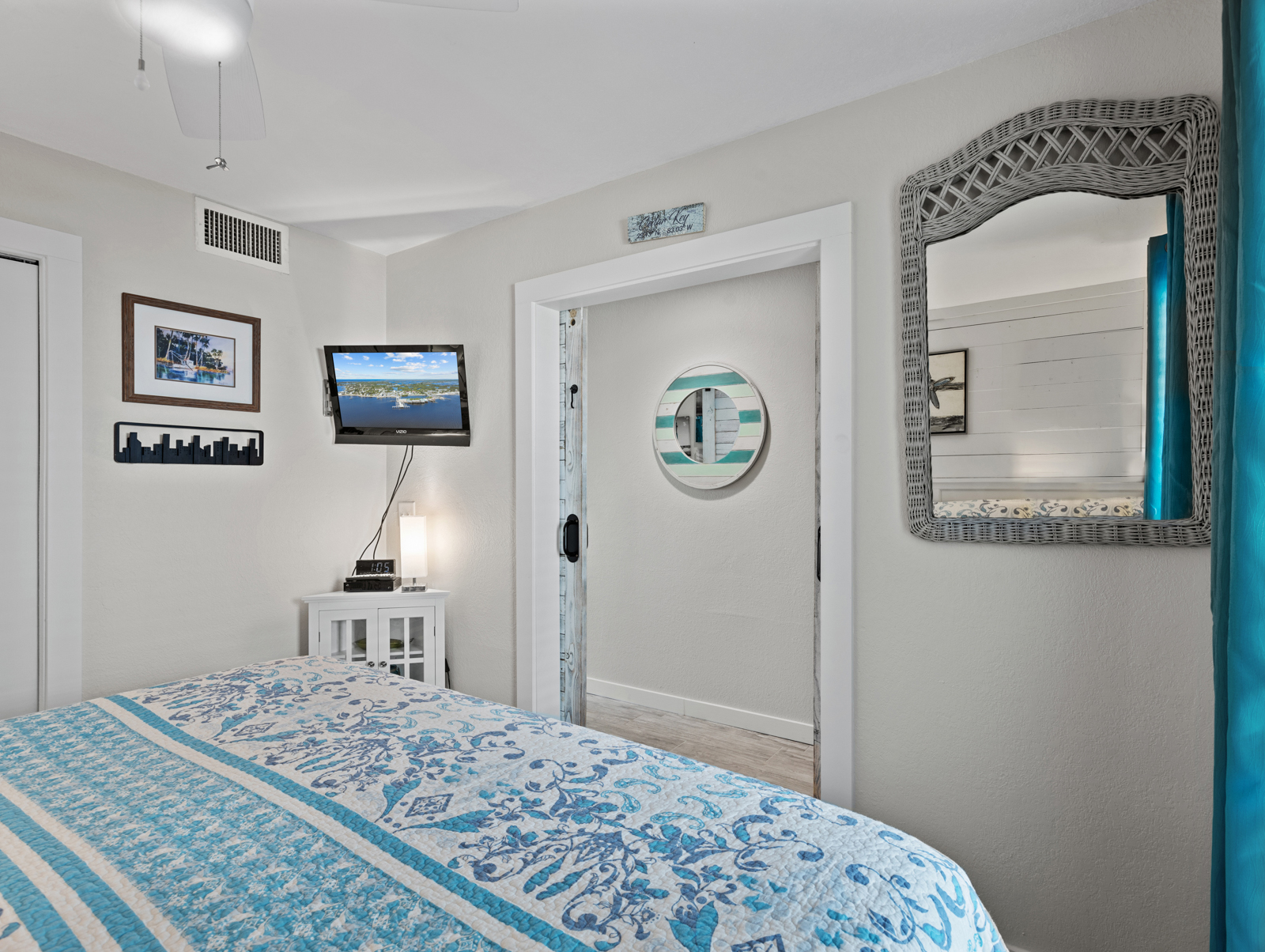 Bedroom, another view