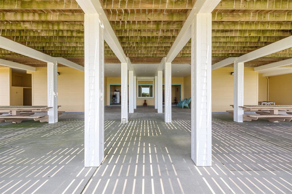 a56e530435794ab8934243f2cfedea7b | Beachhouse | Texas | TX | Vacation Homes | Galveston | Crystal Beach | Kokomo | Breezy Days | Beachfront Elegance | Sunrise Serenity | Southern Sands Property Management, LLC