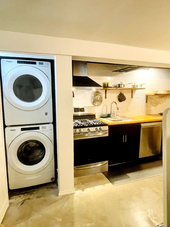 Convenient in-unit washer and dryer for longer stays.