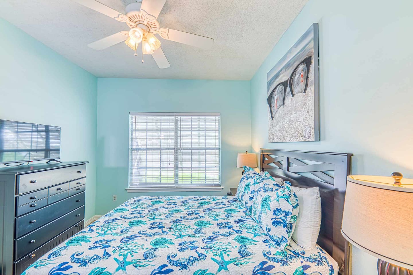 Bedroom Bliss: Vibrant decor, sunny views, and a perfect getaway vibe await you!