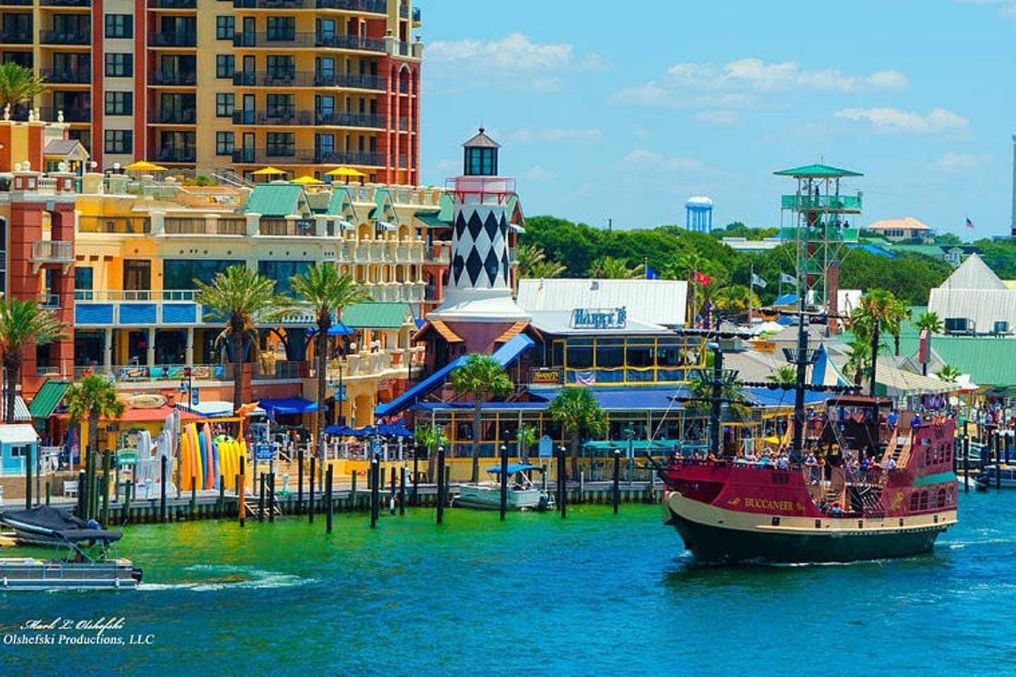 Just 9 miles away, guests can enjoy the abundance of activities at Harborwalk Village! Activities include boat tours, parasailing, fishing, cruises, live music and MORE!