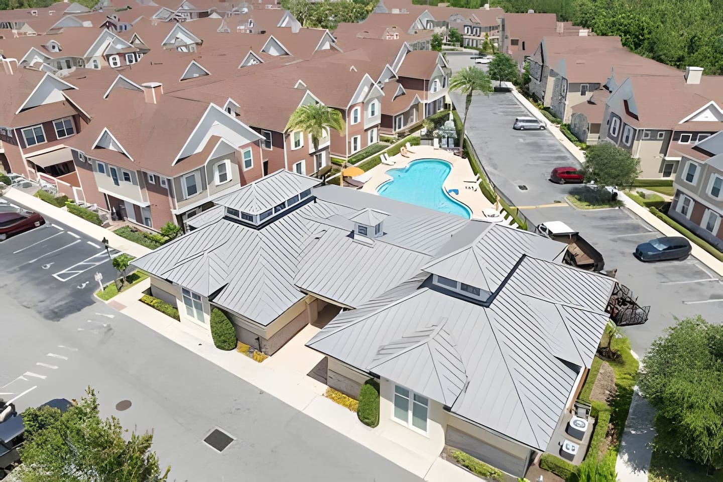 Enjoy panoramic views of the place from above – your tranquil retreat awaits!