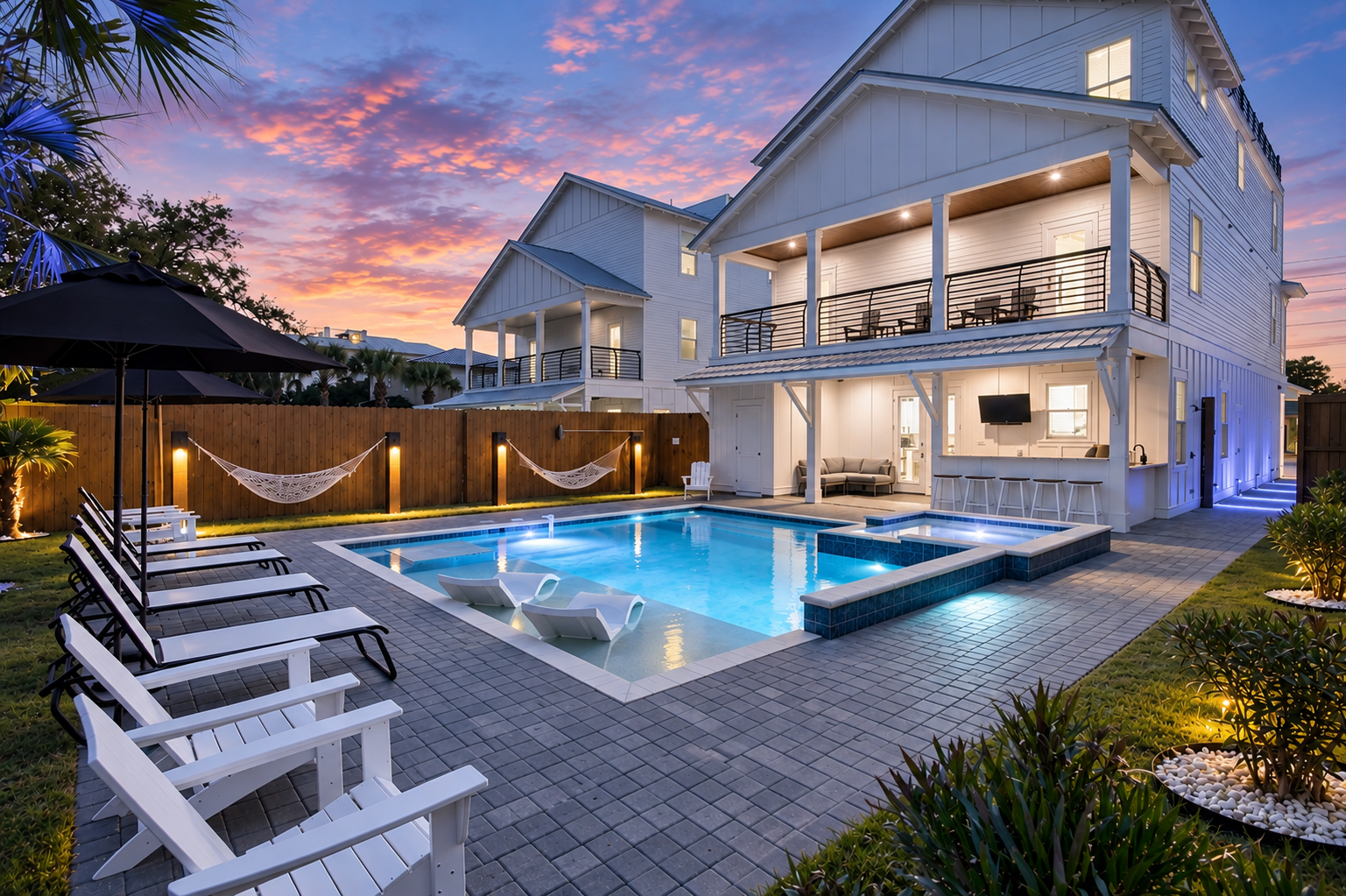Amazing backyard lighting!