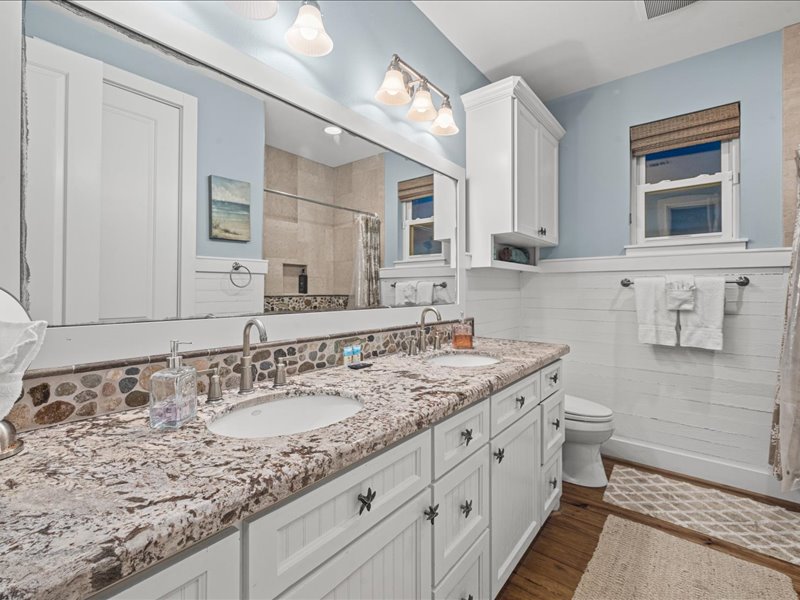 a636348c99cf4081a06317f7e700636c | Beachhouse | Texas | TX | Vacation Homes | Galveston | Crystal Beach | Kokomo | Breezy Days | Beachfront Elegance | Sunrise Serenity | Southern Sands Property Management, LLC