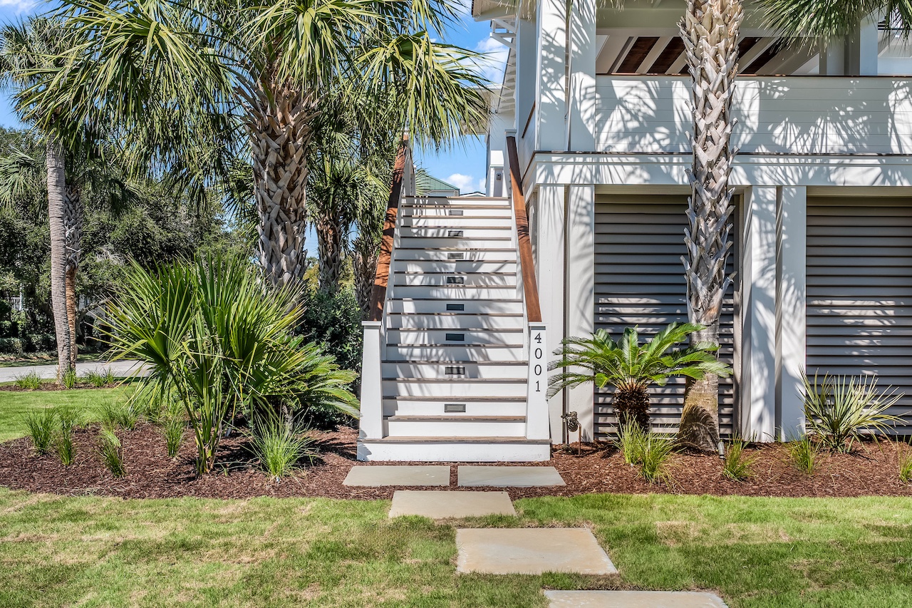 Front steps Shore Thing | 4001 Palm Blvd | Isle of Palms, SC | IOP Escapes