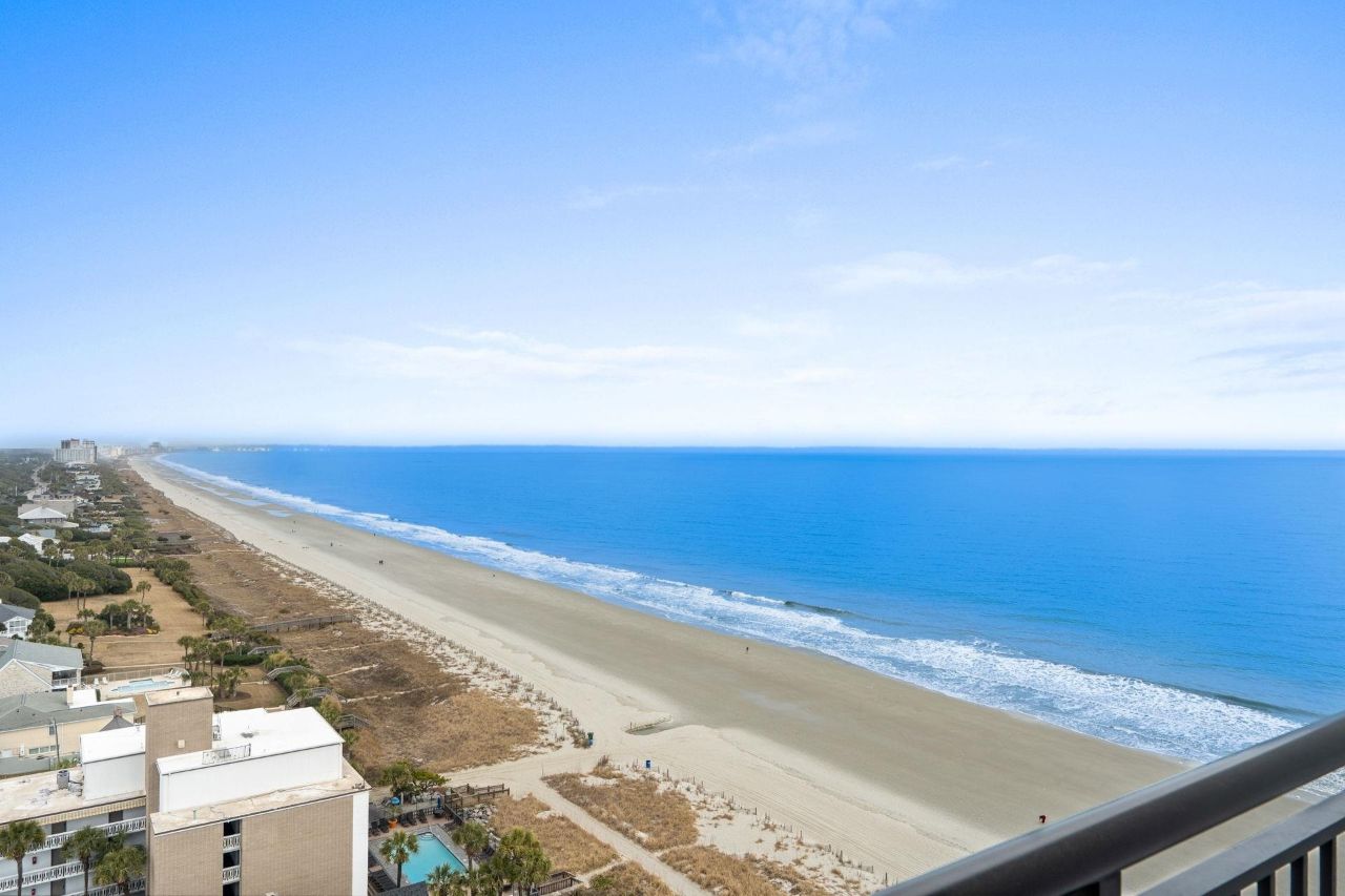 Beautiful Ocean Views from the Balcony 