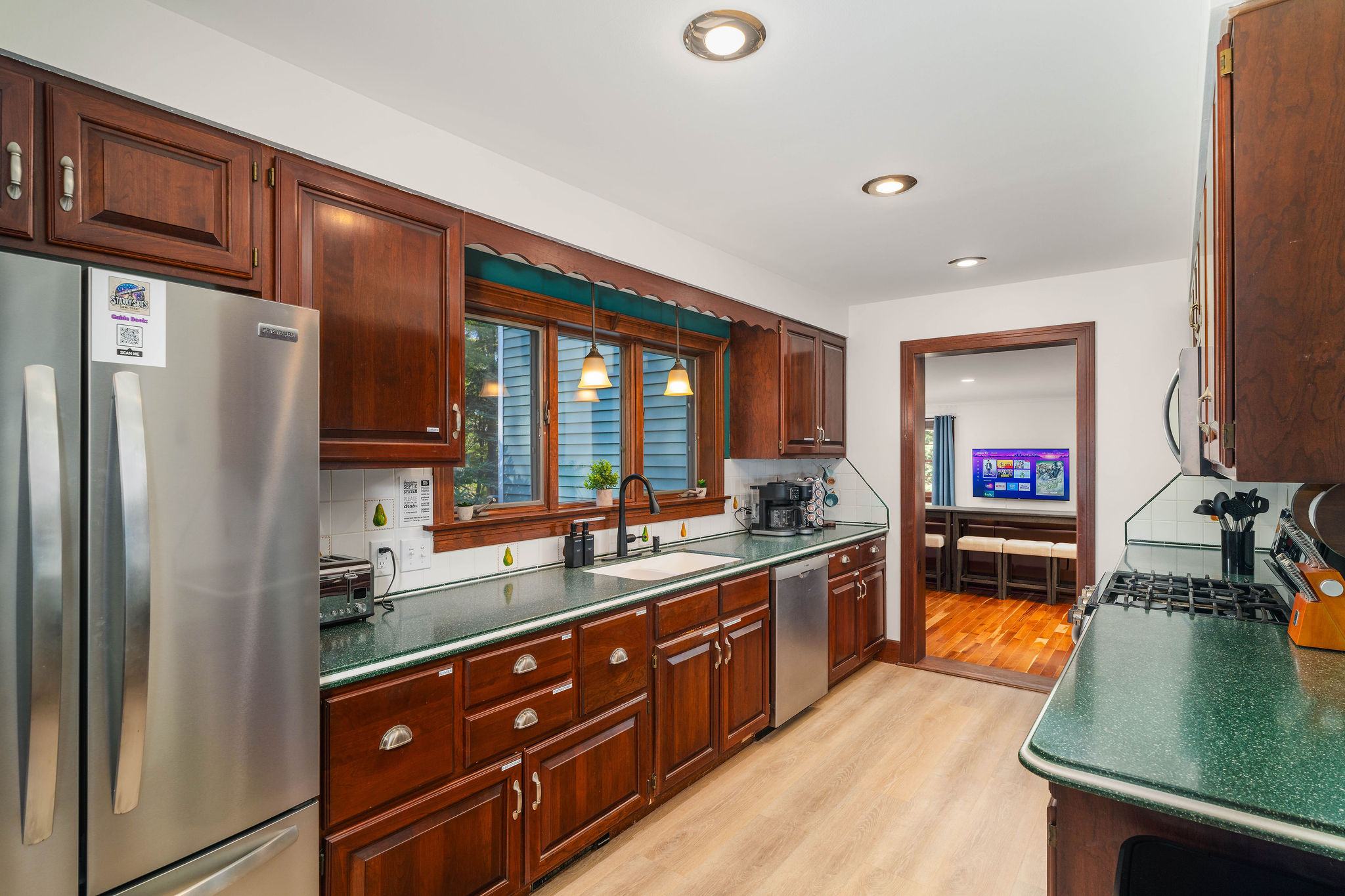 🧊 Plenty of counter space and prep room for multiple families cooking at once.