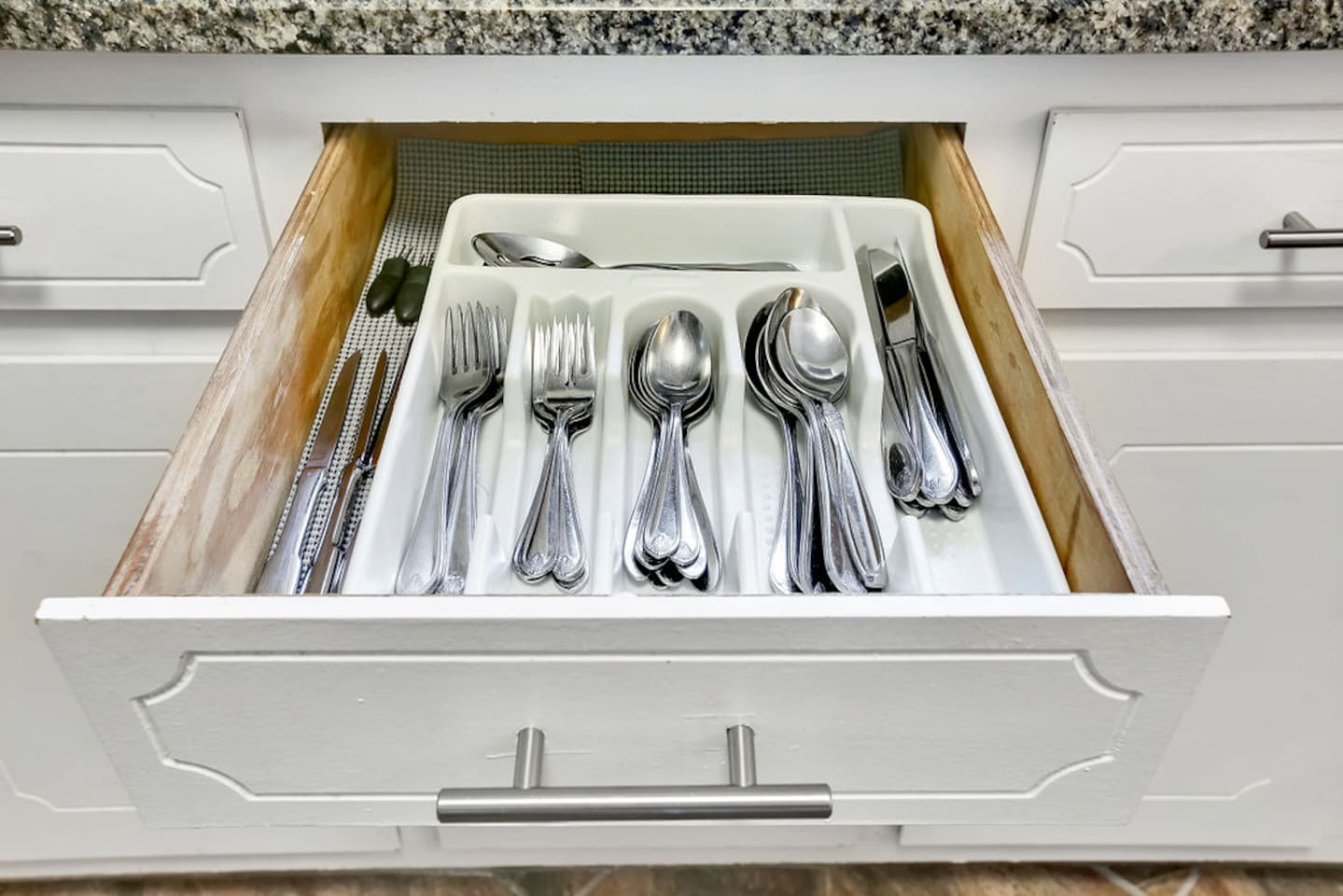 Silverware and Steak Knives Available