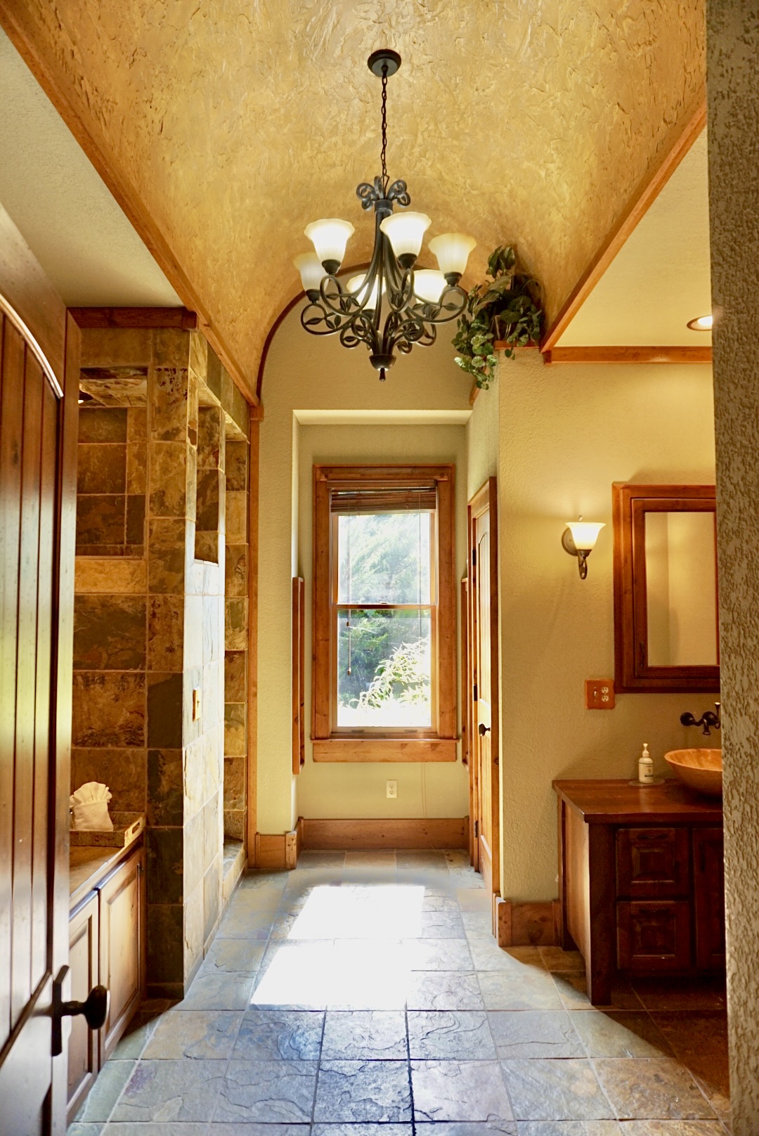 Where luxury meets tranquility. Your personal oasis awaits.
