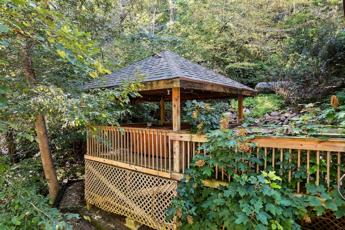 Super Private hot tub gazebo looks over the river. I love it here.