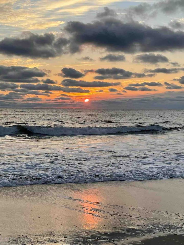 If there is a heaven for me, I'm sure it has a beach attached.  Jimmy Buffett 