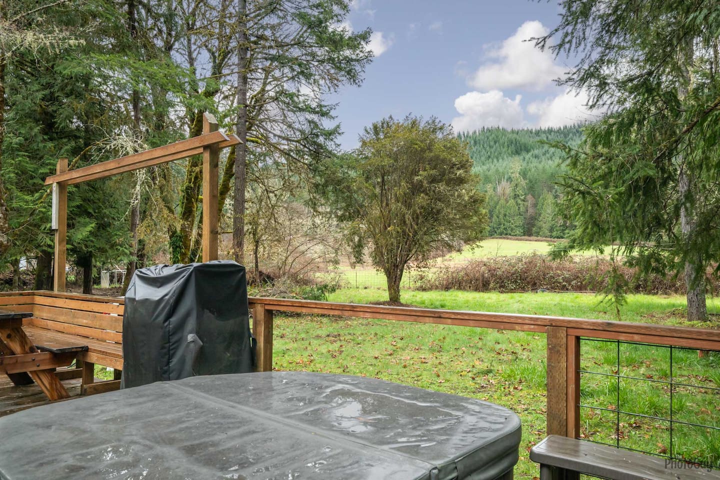 Backyard, hot tub
