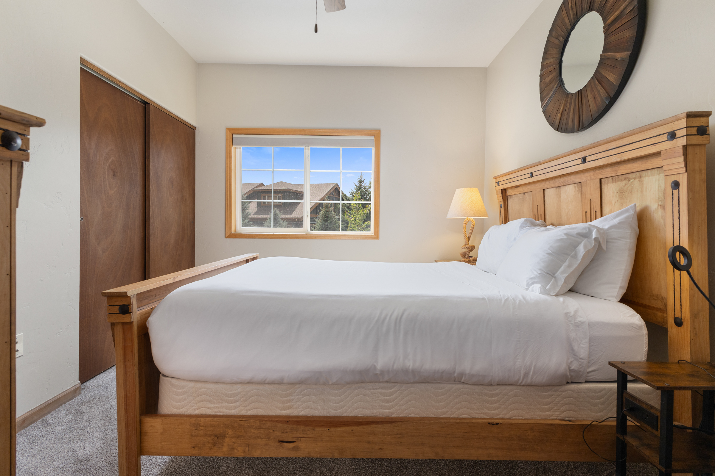Bedroom 2 | Queensize Bed