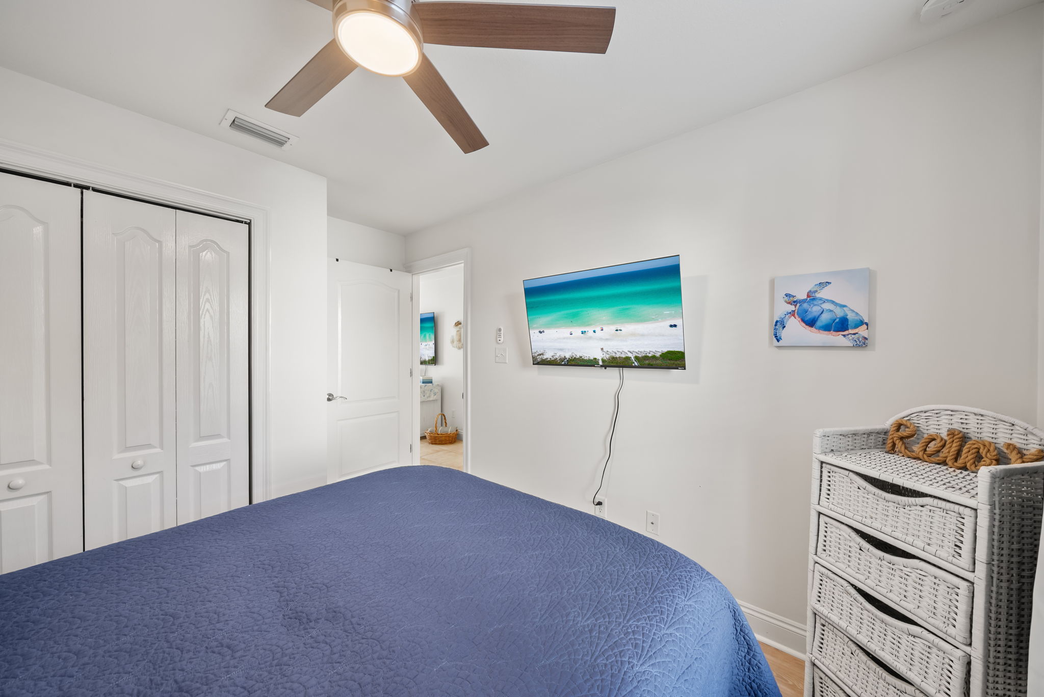 1st floor queen bedroom with a new hybrid, extremely comfy mattress!