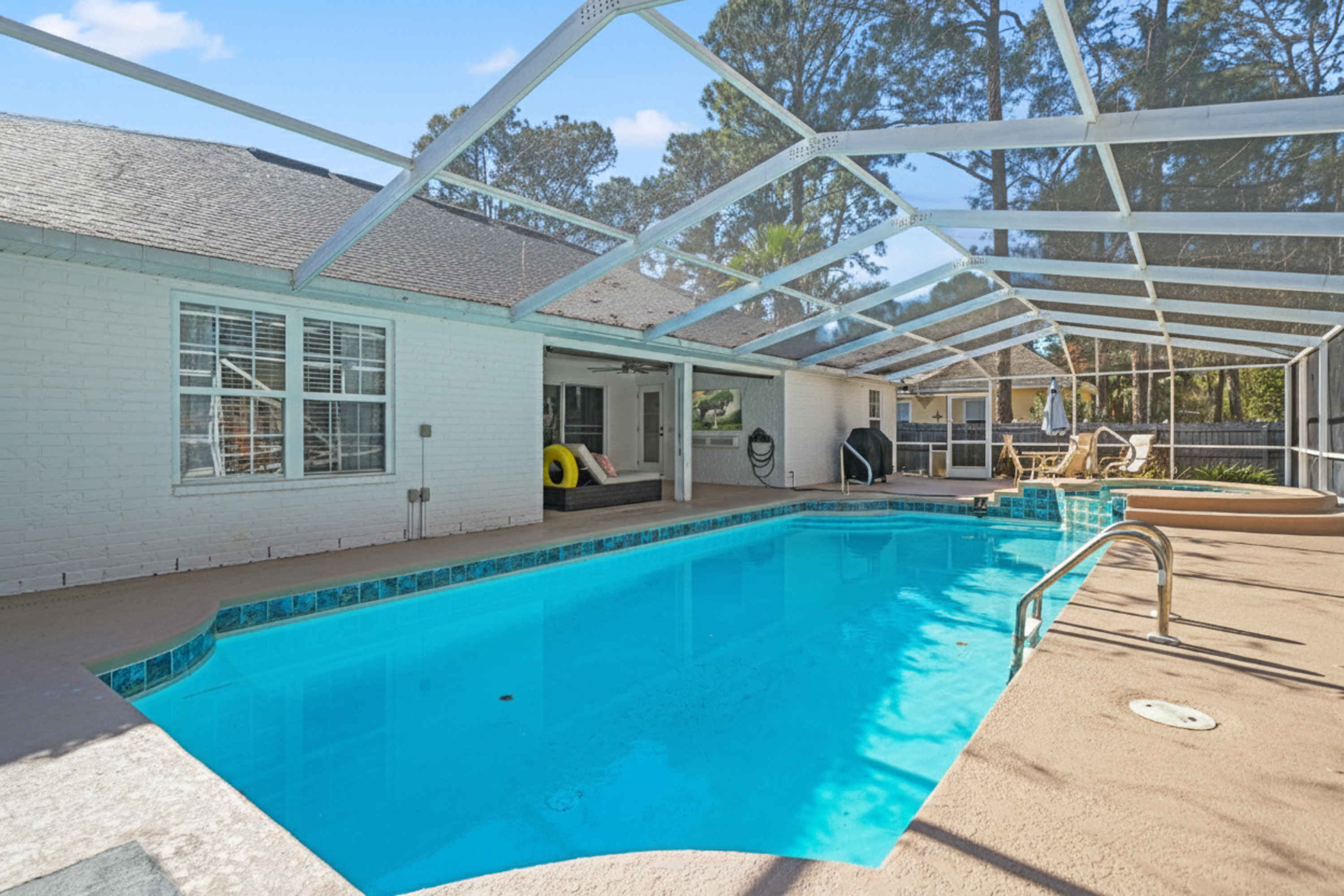 Pool with Cabana area