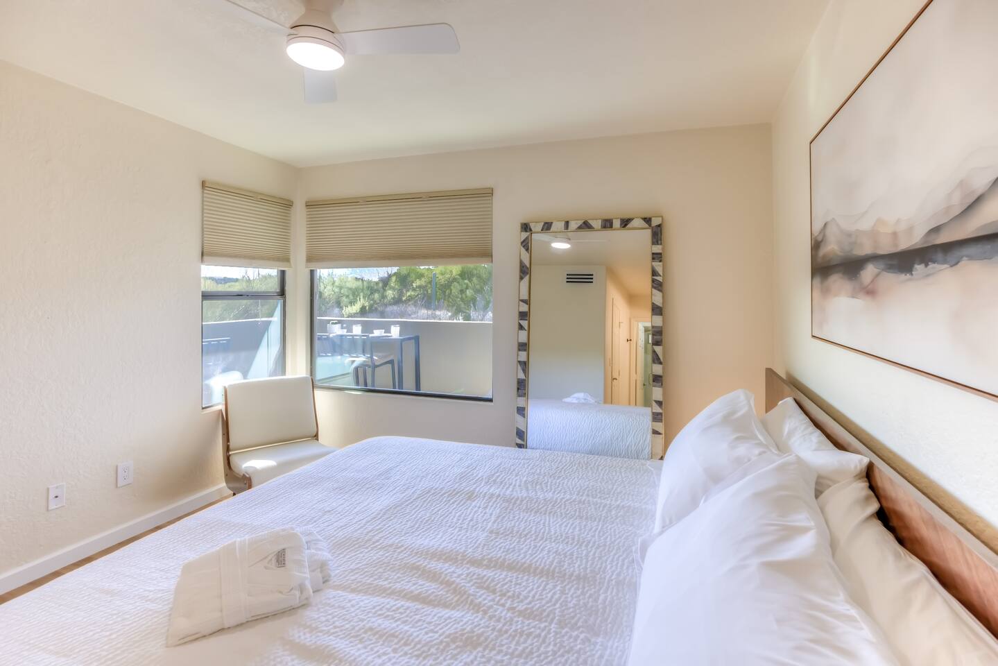 Master (King) Bedroom