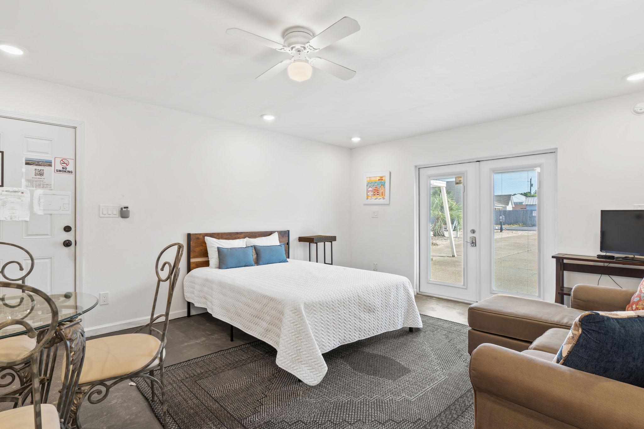 Detached Studio (3rd Bedroom with 2nd Bathroom)