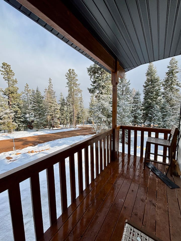 View from the front deck, a perfect place for Star-gazing 