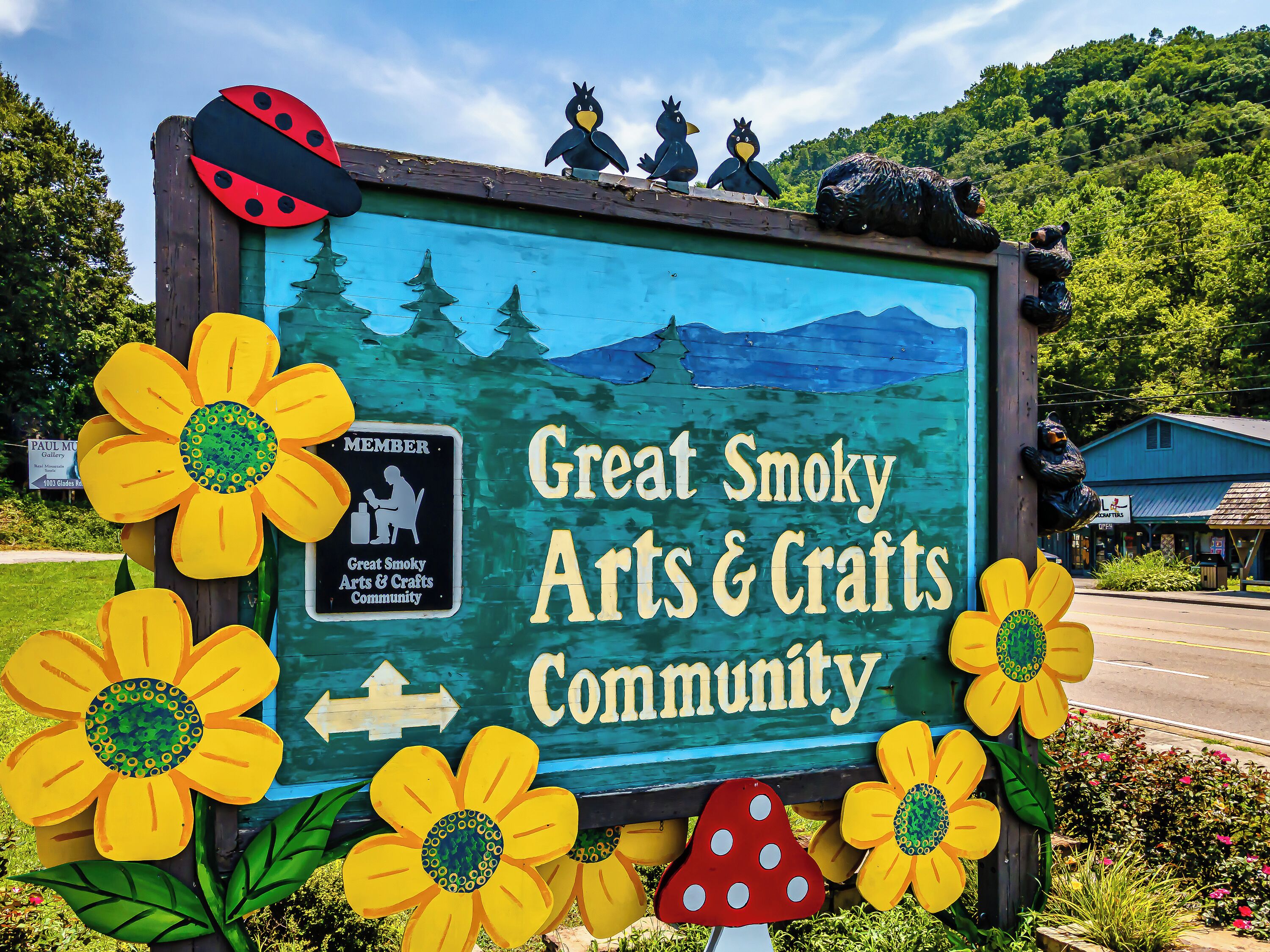 Only minutes from the wonderful Gatlinburg Arts & Crats Community