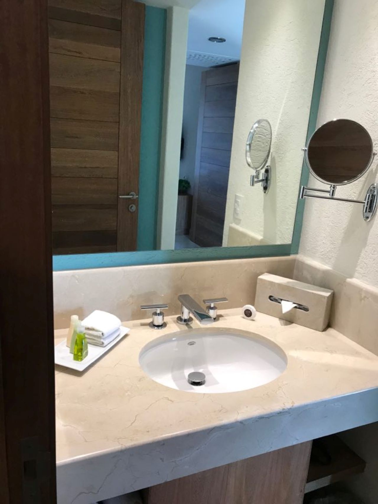 Hotel Style Room and Bathroom @ Buganvilia Vacation Owner Club, Vacation Travel Exclusives