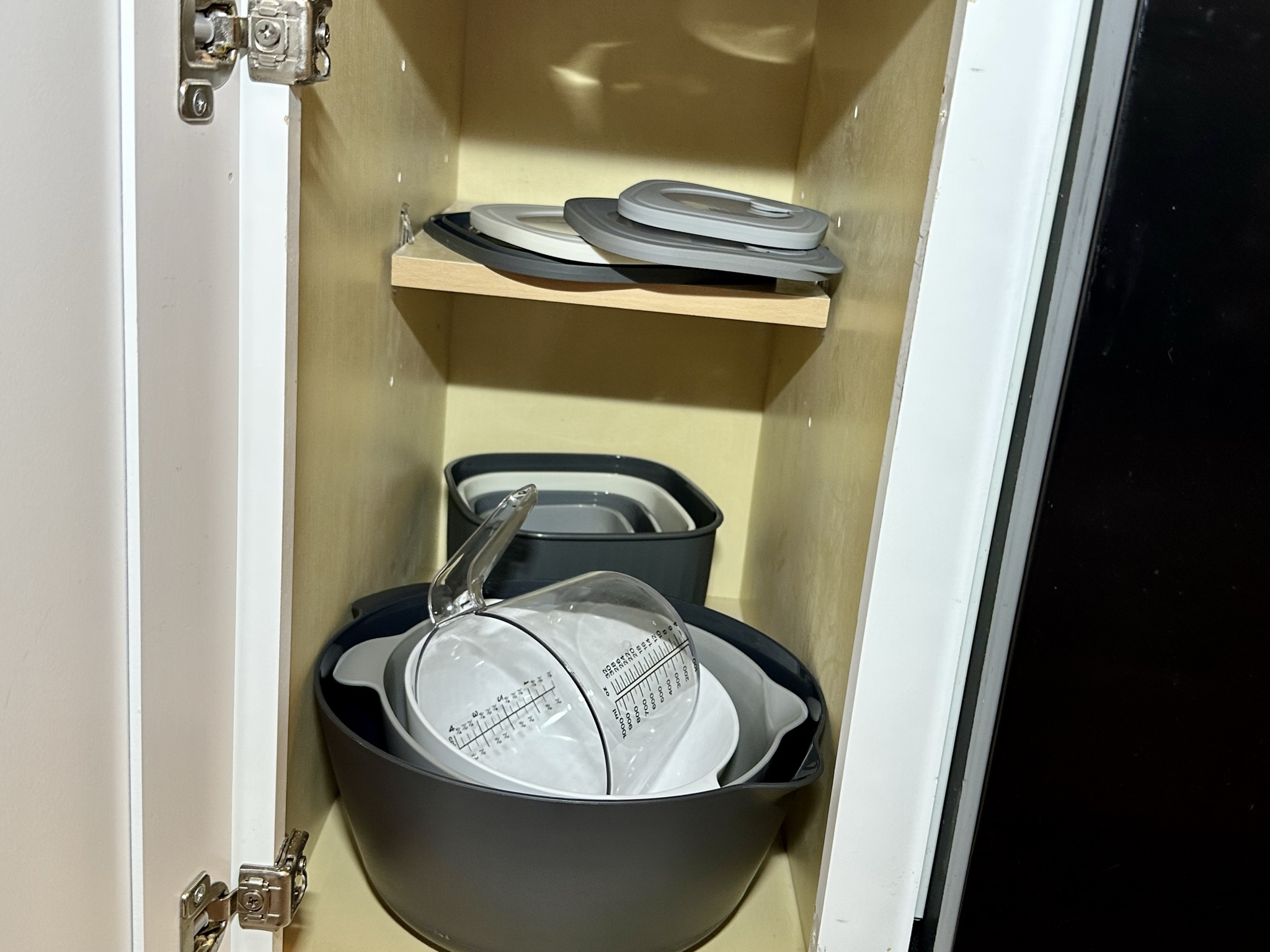 Plenty of mixing bowls and storage containers for leftovers