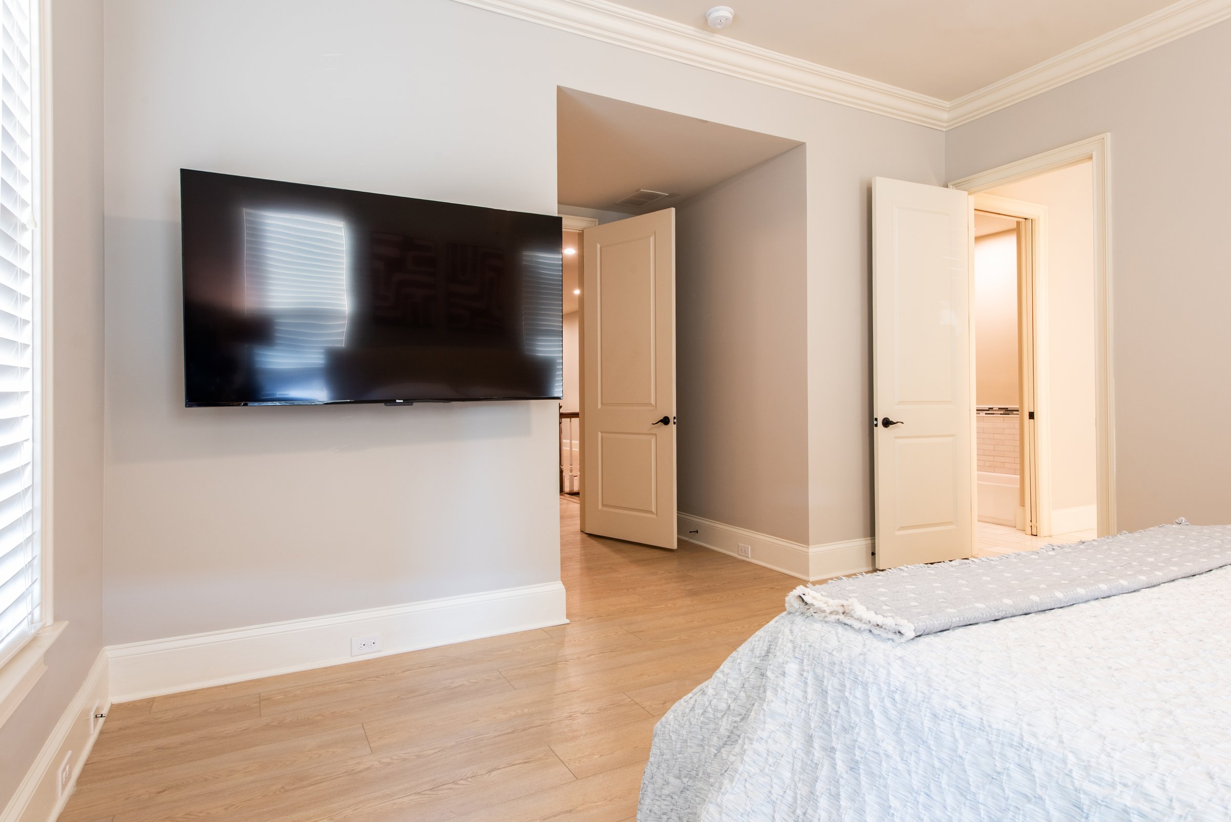 Direct access to the private ensuite bath and walk-in closet.