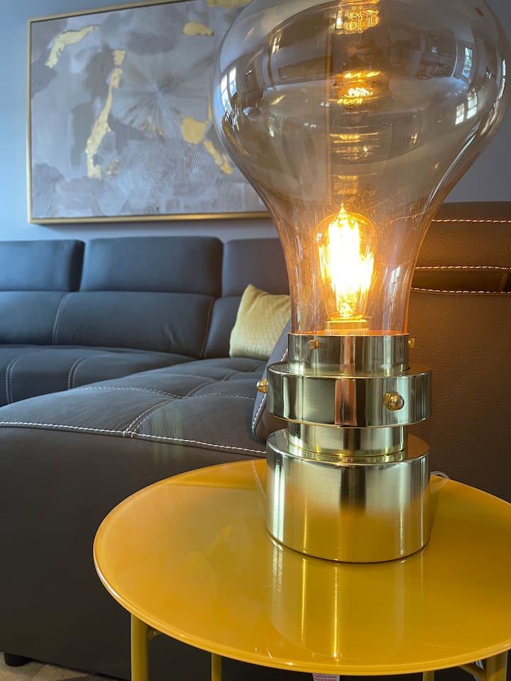 Different lighting options for whatever your mood. 
