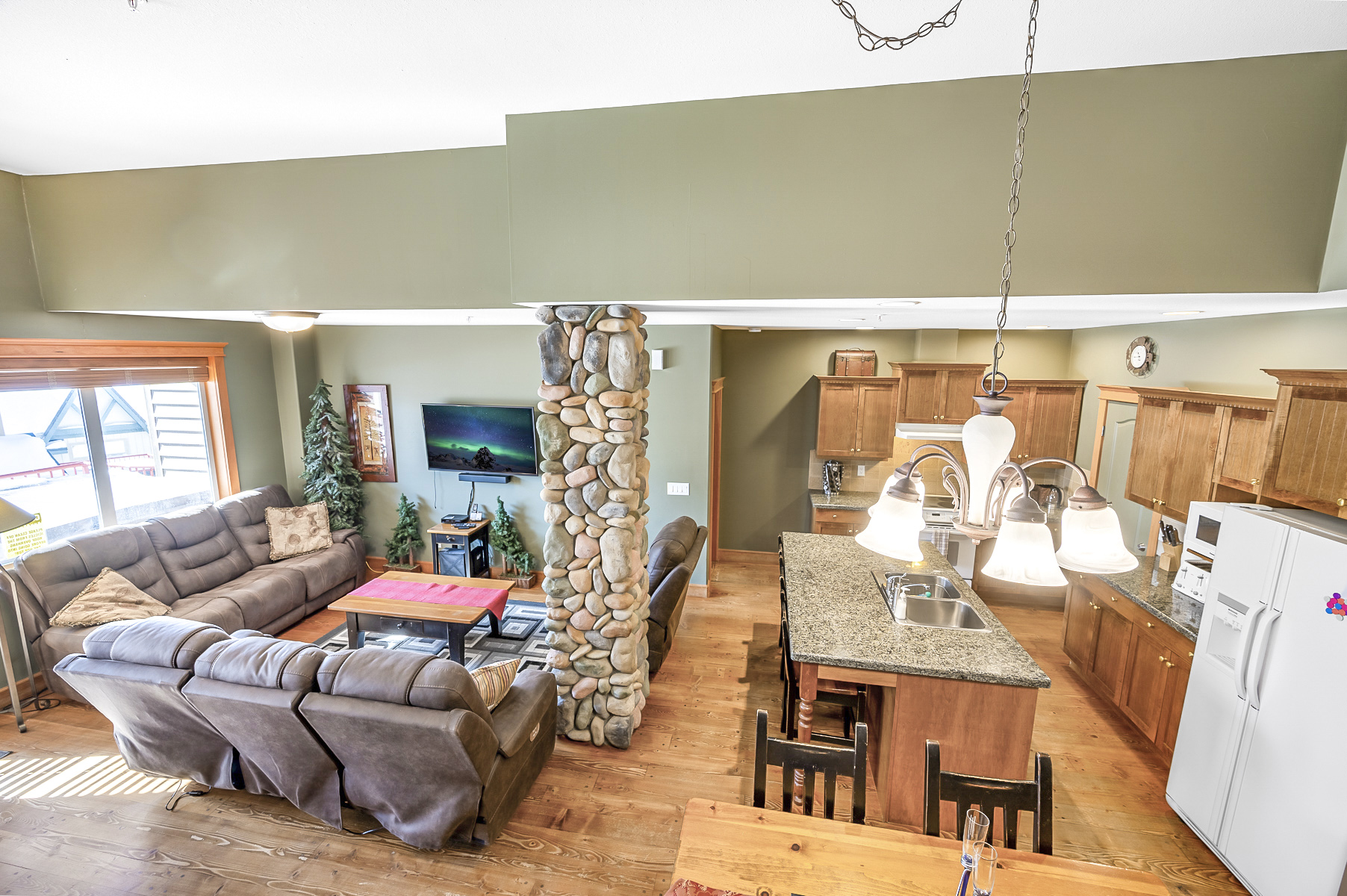 Living Room, Dinning Area and Kitchen