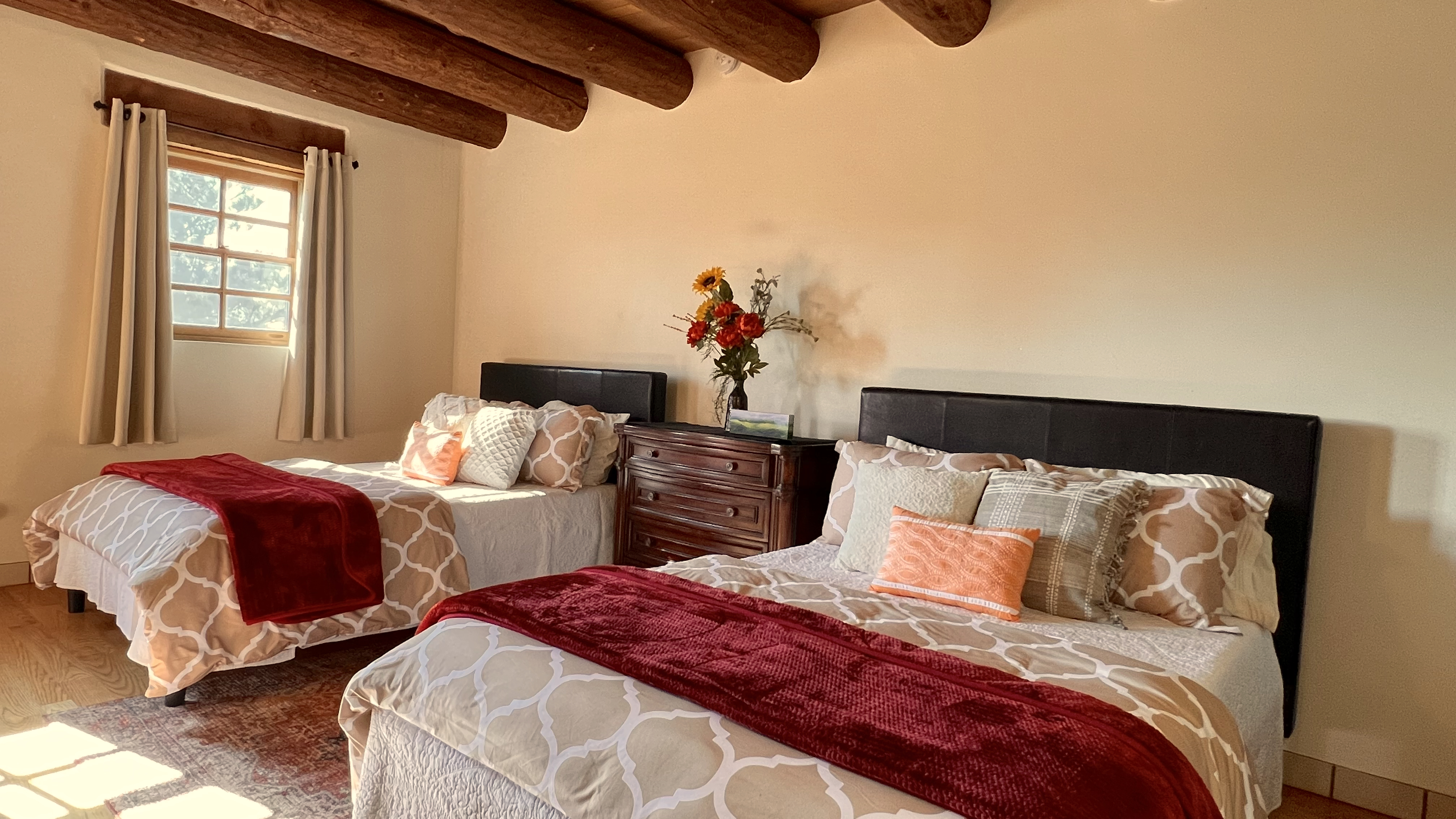 Pueblo #8 "Taos Suite" Unwind In A Different Time in Lamy, NM