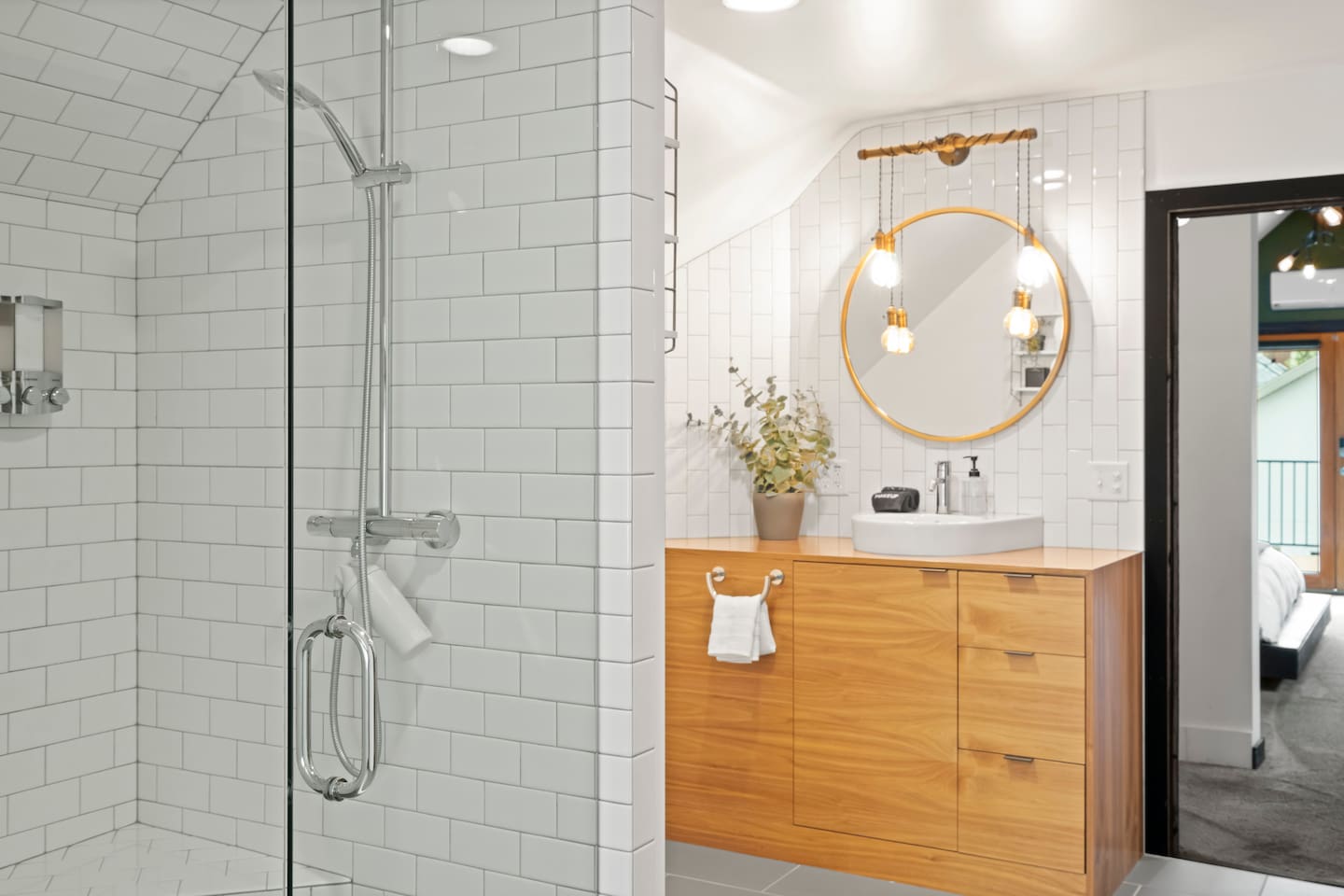 "House was super clean with everything you need and extras for a perfect stay. Kitchen well equipped, bedrooms and bathrooms well presented." - Eoghan (July 2023)