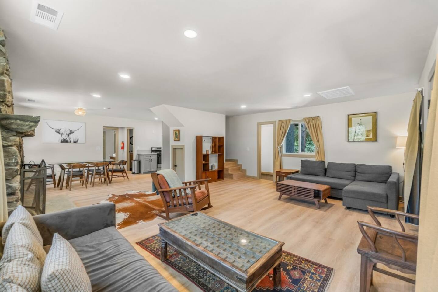 Cabin 13 - living room has pull out queen