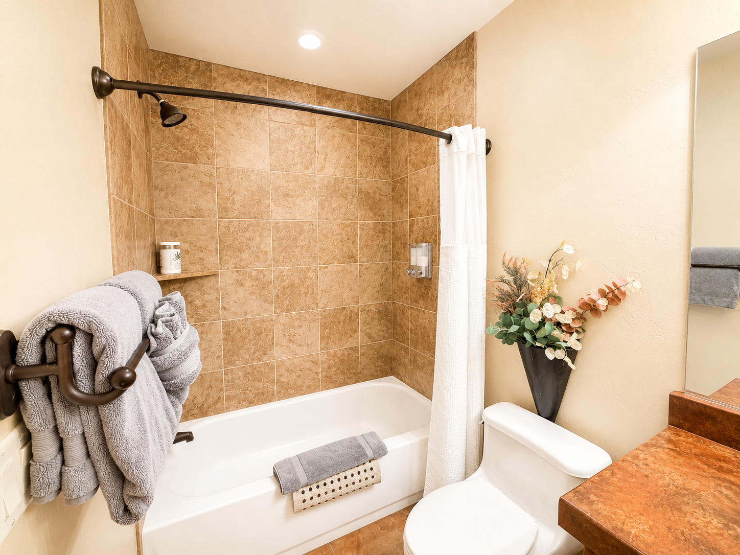 Main Level Guest Bath