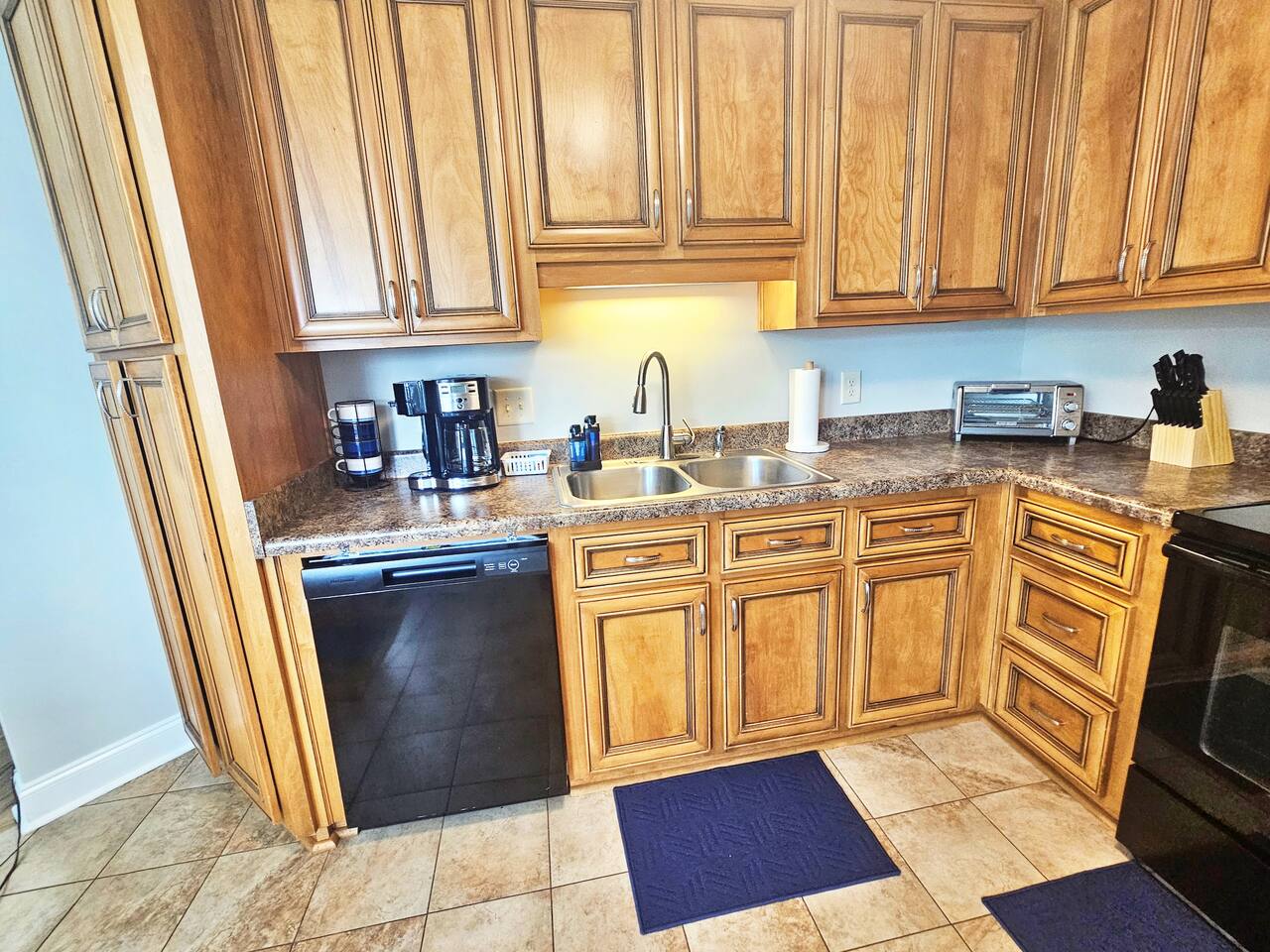 The kitchen is fully equipped with all the necessities and more.
Enjoy complimentary snacks, water, coffee, tea, and condiments upon arrival.  