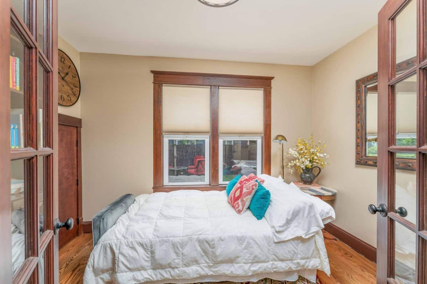 "Den Conversion" Guest Bedroom Option On Main Level
-Full Size Mattress
-Full Bath Across The Hall
Group more than 6? We will have this room prepared for your arrival

+Just Let Us Know