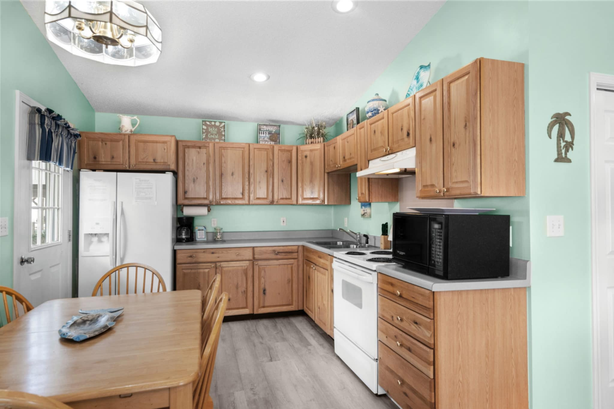Eat in Kitchen
