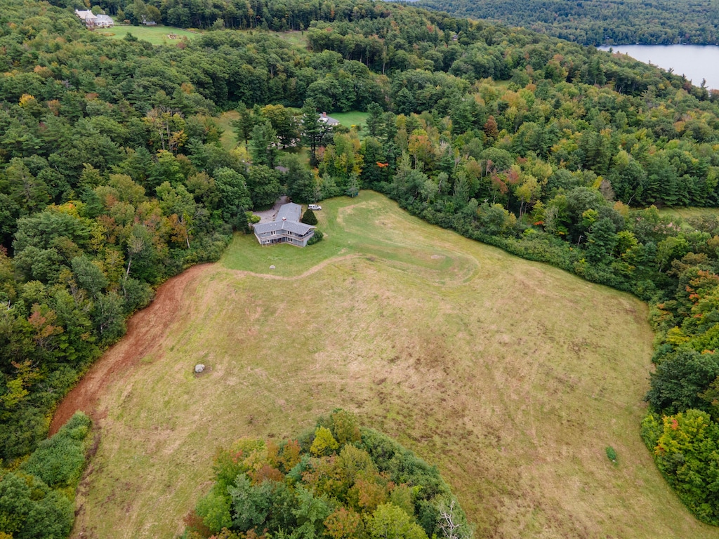 Field House is less than a mile from Dublin Lake (no public beach) and Mt Monadnock