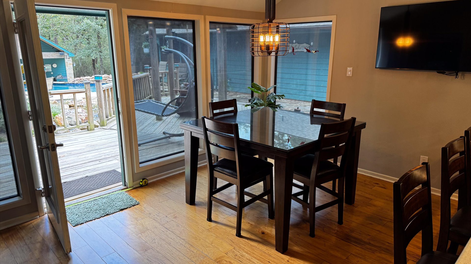 No steps to the outside deck from the kitchen/dining area.