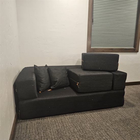Loft area: Floor level sleeper sofa. (Sofa)