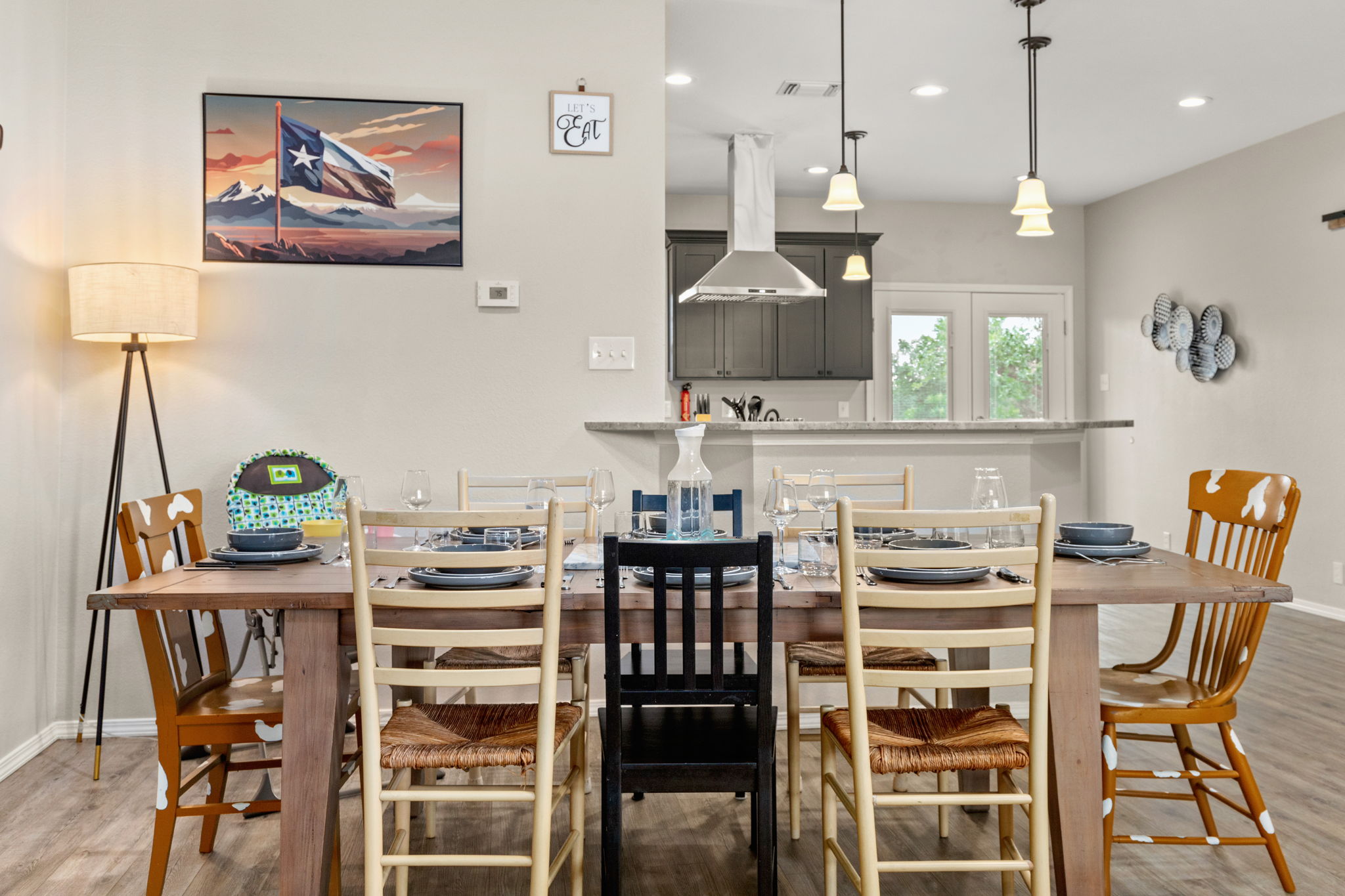 Thanksgiving ready! comfortably seats 8 plus highchair and right next to the kitchen for ease of serving.
