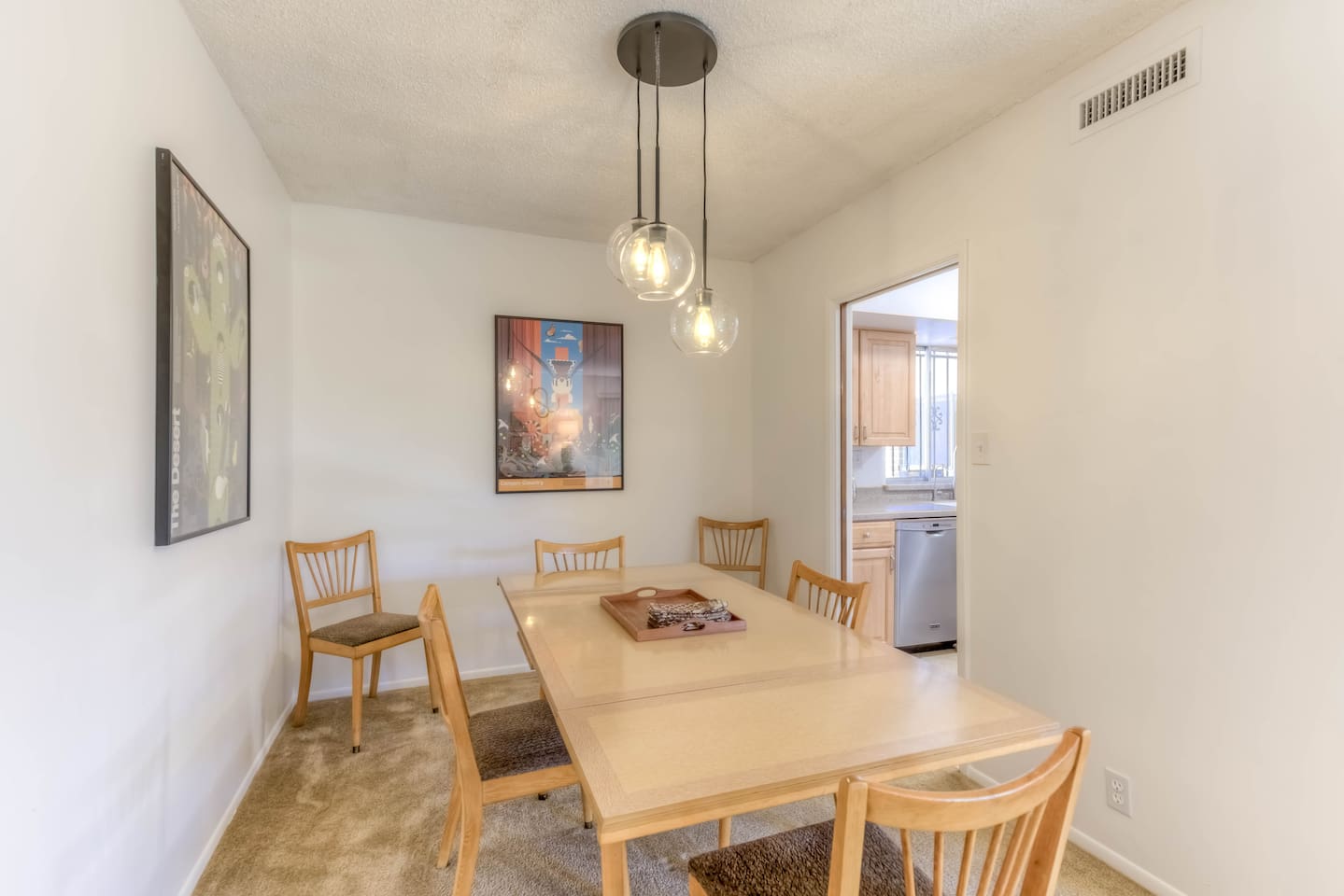dining room with seating for 6