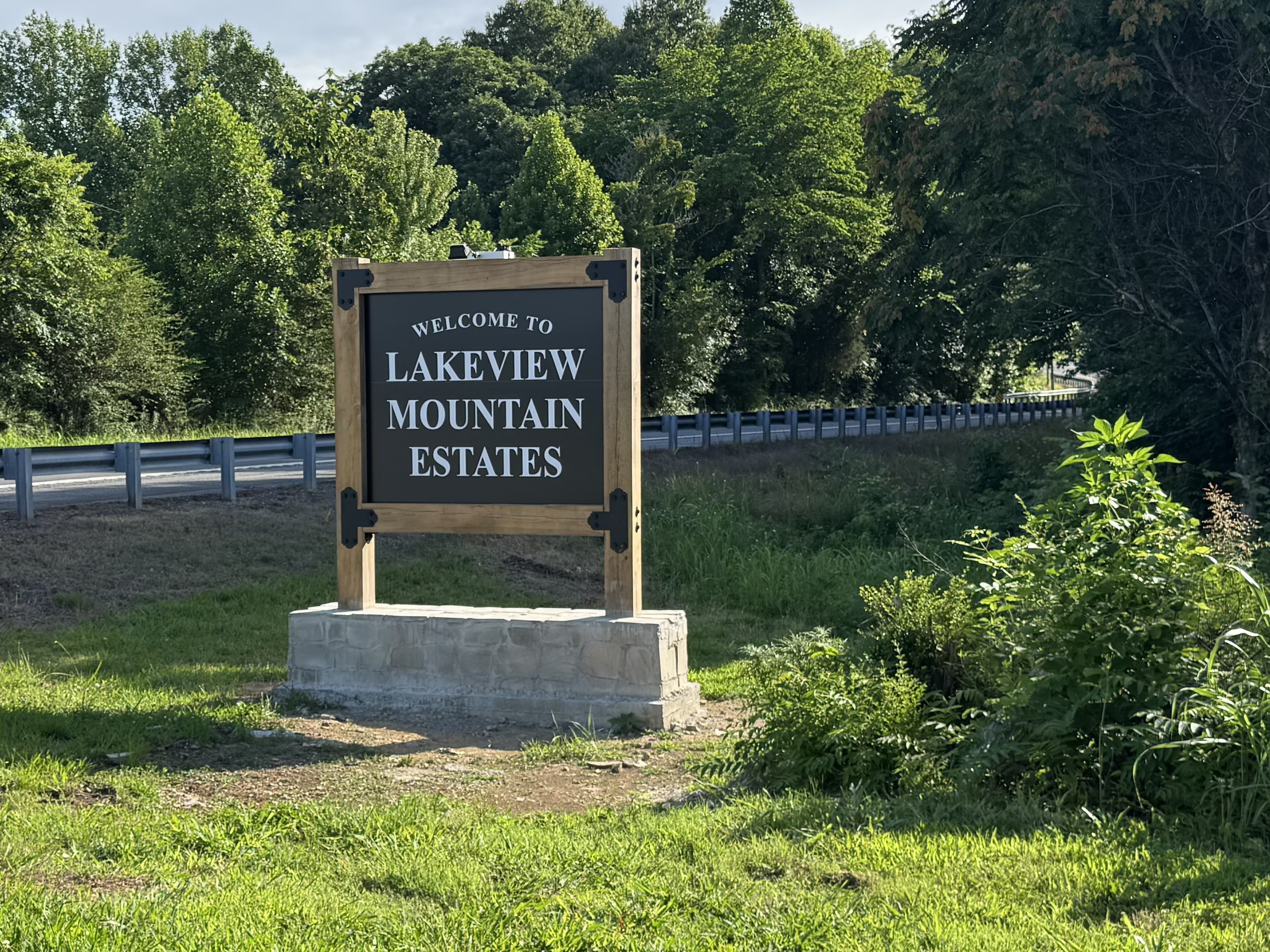 Neighborhood entrance
