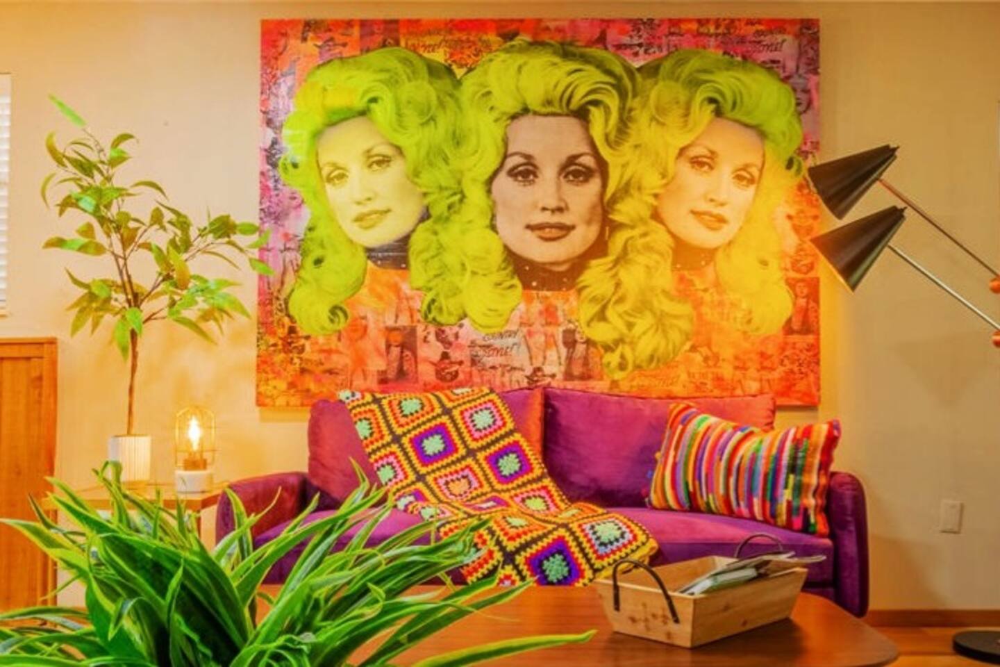 Psychedelic @ Dollys Drive — Sevierville, TN — vacation rental