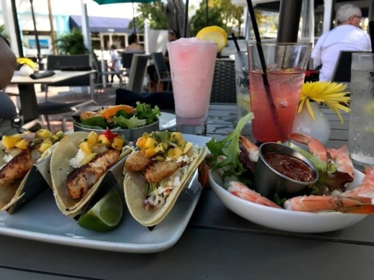 Amazing restaurants with the freshest seafood and tasty drinks!