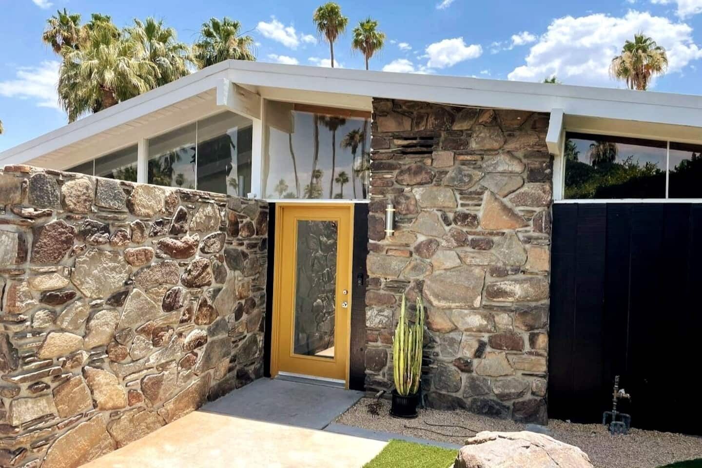 Classic Midcentury Modern architecture - Twin Palms started the trend!