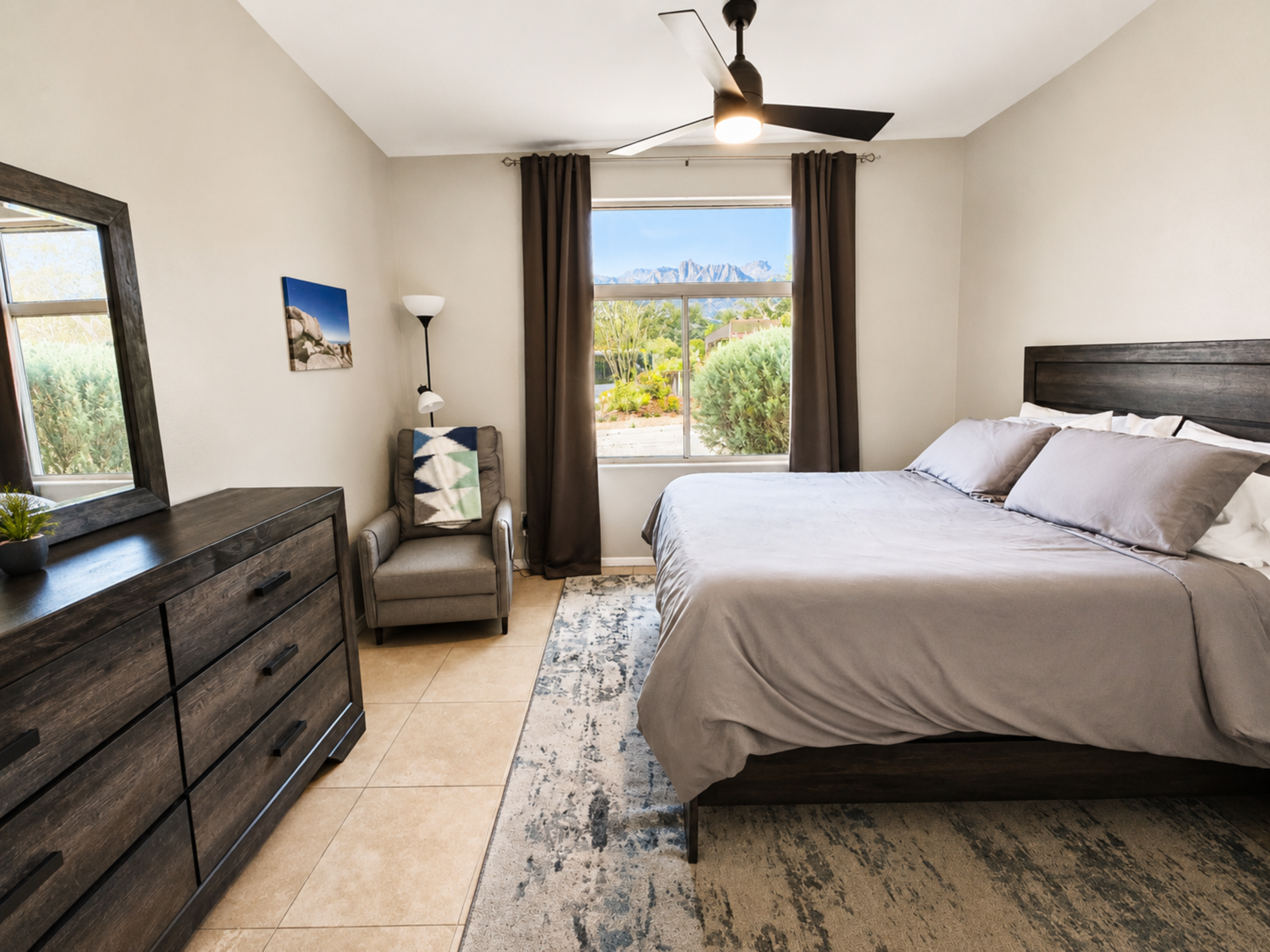 Queen bed, recliner, dresser and amazing mountain views.