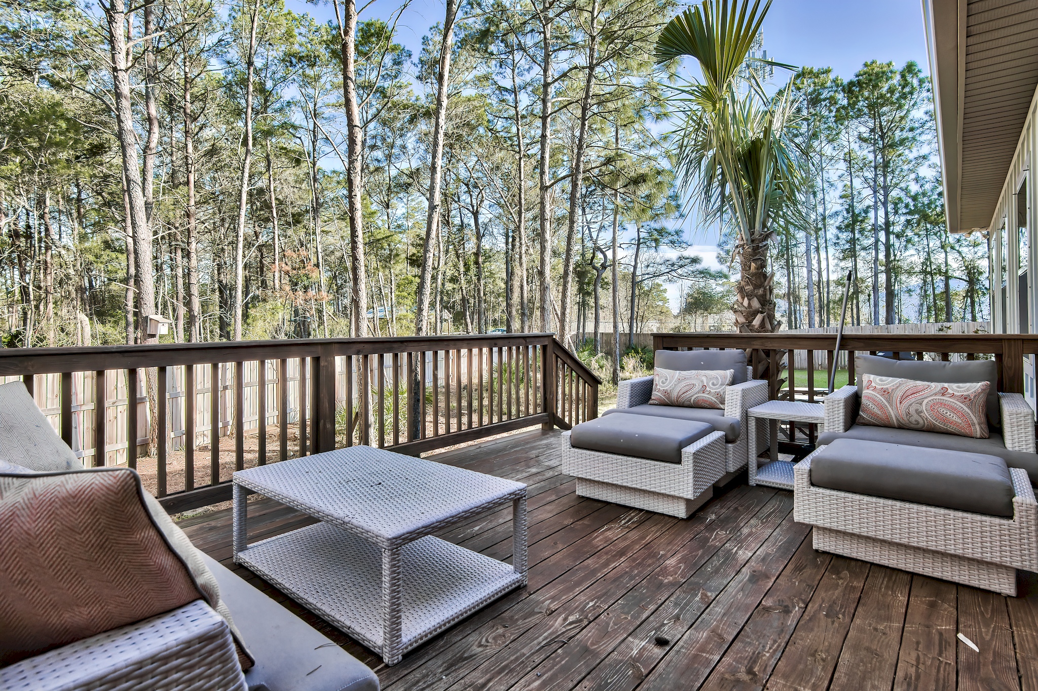 Beautiful Back Deck overlooking forest
