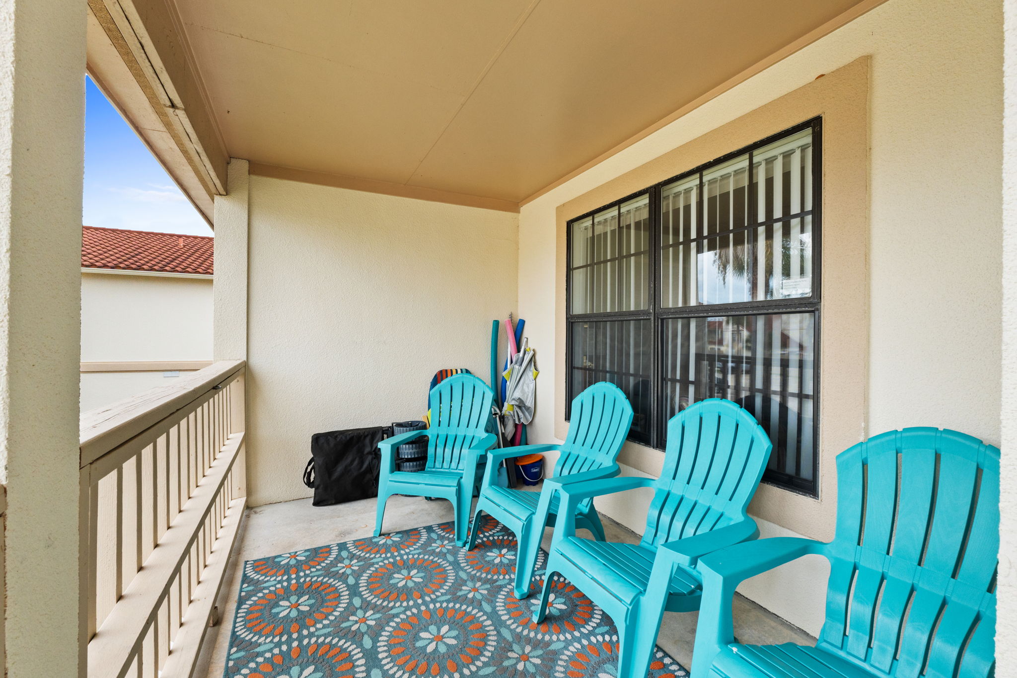 Balcony with Outdoor Seating