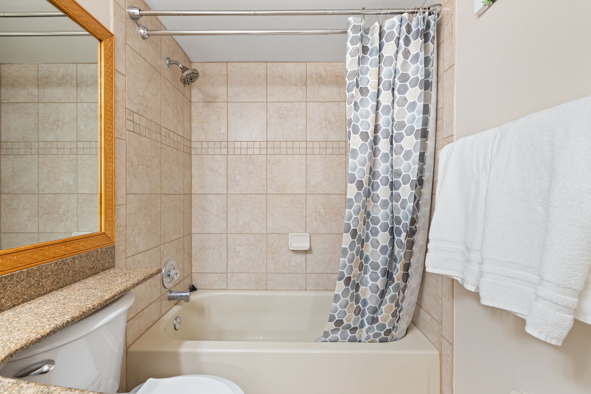 Bathroom 2 with tub.