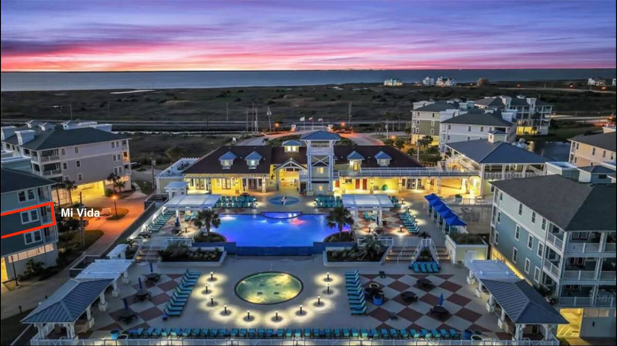 After a beach day, you can come back to the Beach Club for dinner and drinks at &ldquo;The Pointe&rdquo; and watch the world class sunsets!
